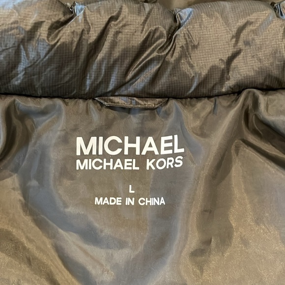 Michael Kors Olive Hooded Puffer Vest size Large - Picture 11 of 13